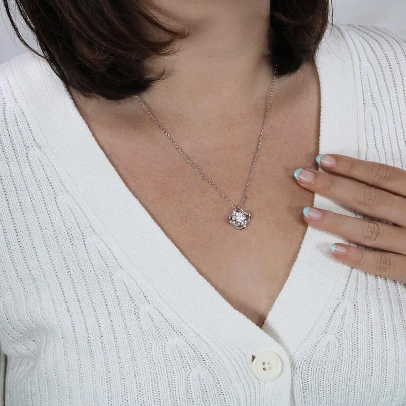 👪"Heart of Love" Necklace – A Sentimental Gift for Your Daughter🍀
