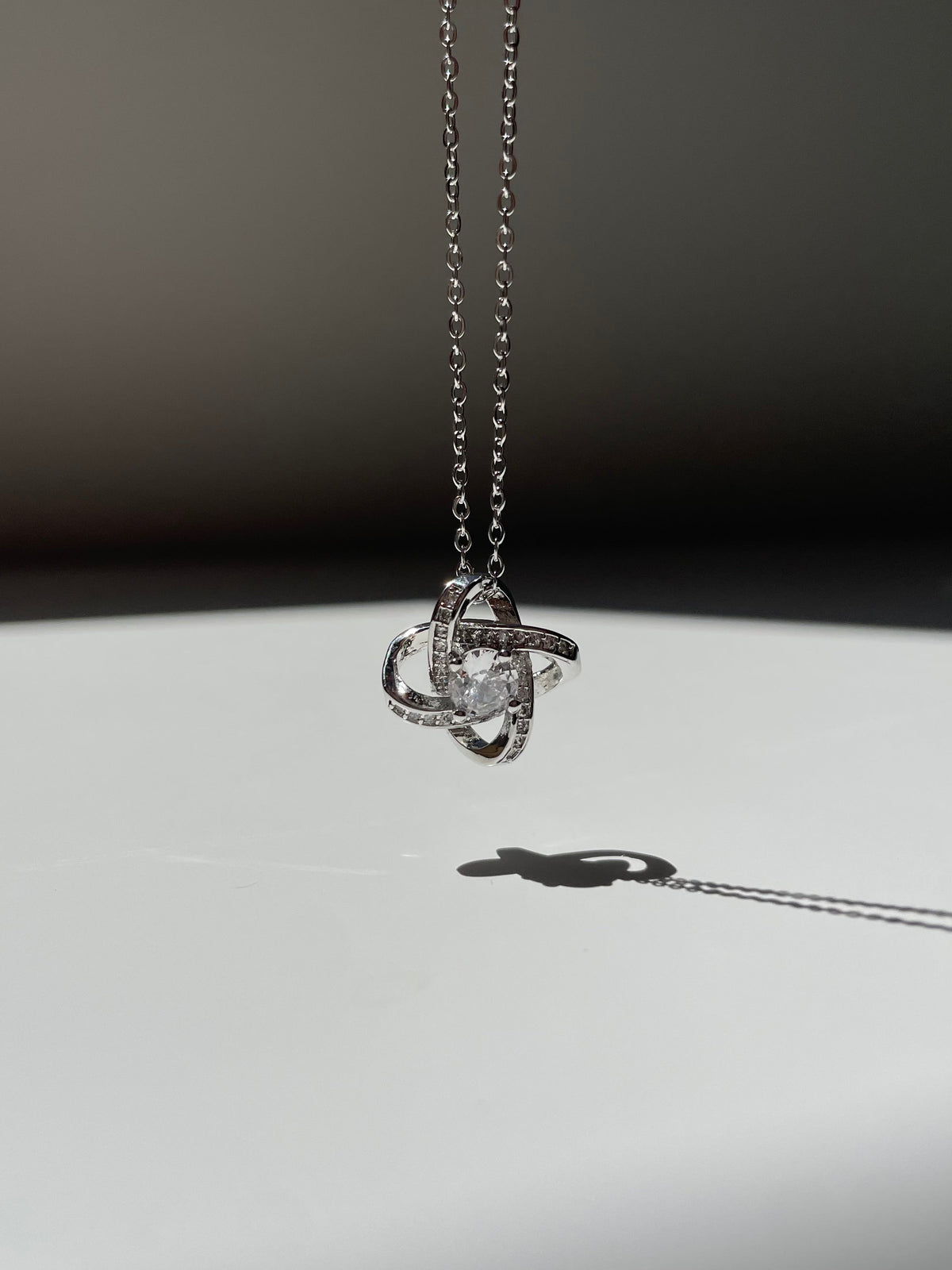 👪"Heart of Love" Necklace – A Sentimental Gift for Your Daughter🍀