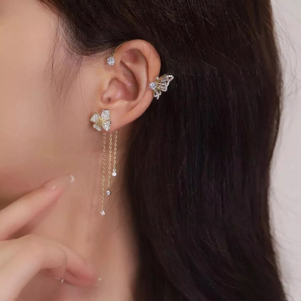 ✨🦋 Zirconia earrings with a butterfly design💖✨